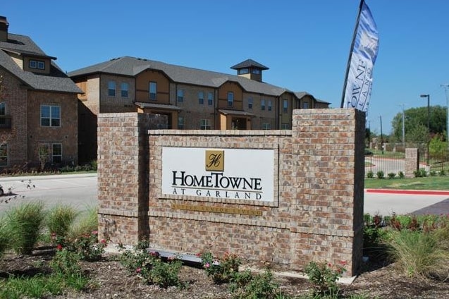 HomeTowne at Garland in Garland, TX - Foto de edificio - Building Photo