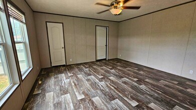 2201 S Anna St in Wichita, KS - Building Photo - Building Photo