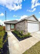 28730 Texas Plns Dr in Hockley, TX - Building Photo