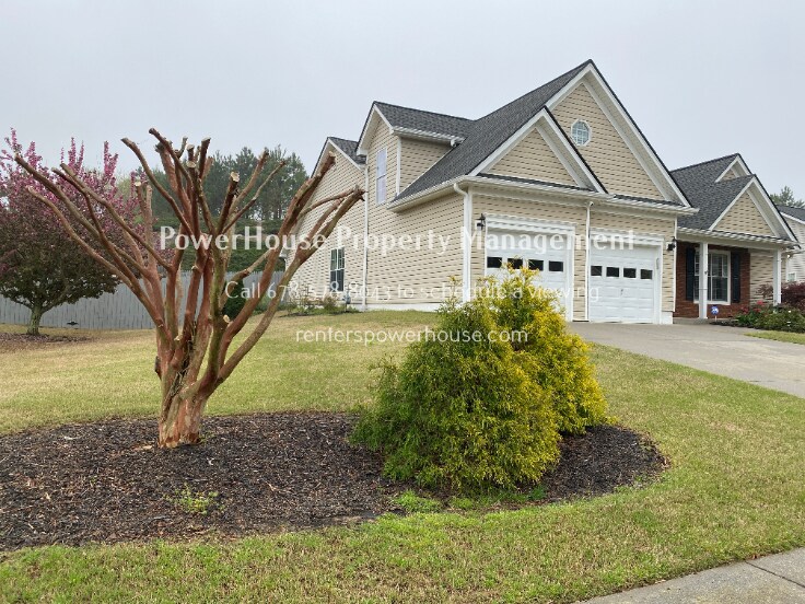1910 Charleston Oak Cir in Lawrenceville, GA - Building Photo
