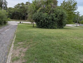 219 W 79th St in Burr Ridge, IL - Building Photo - Building Photo
