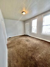 2422 New Haven Ave, Unit C in Fort Wayne, IN - Building Photo - Building Photo