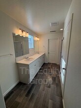 30554 Delancy Rd in Visalia, CA - Building Photo - Building Photo