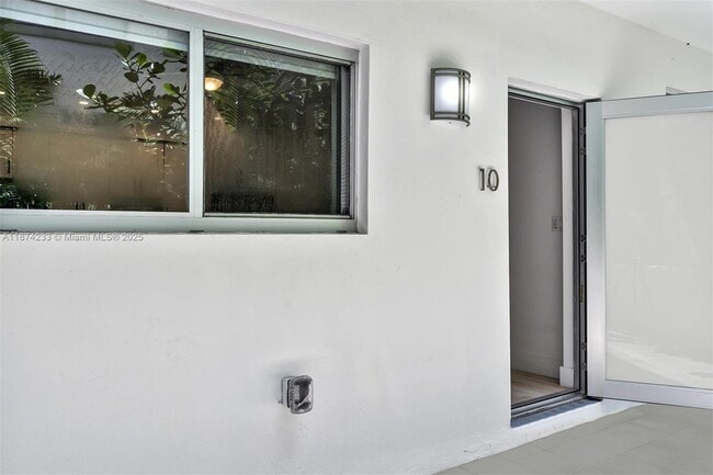 940 Michigan Ave in Miami Beach, FL - Building Photo - Building Photo