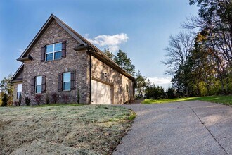 1031 C P Stewart Blvd in Lebanon, TN - Building Photo - Building Photo