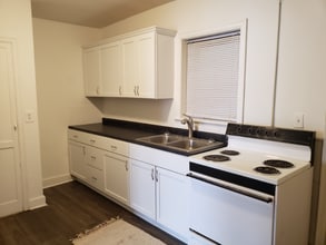 123 N Walnut St in Chaska, MN - Building Photo - Building Photo
