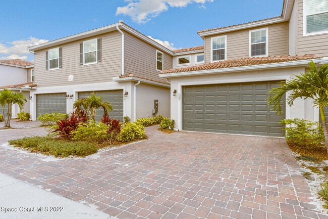 property at 1470 Isabella Dr