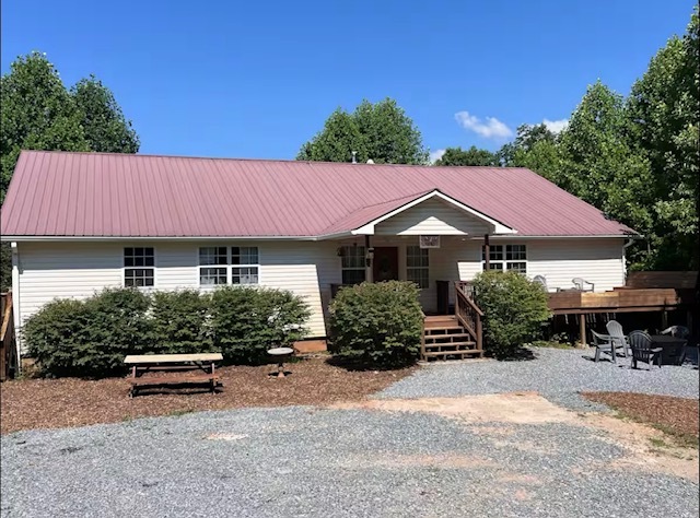 287 Cline Branch Rd in Bryson City, NC - Building Photo