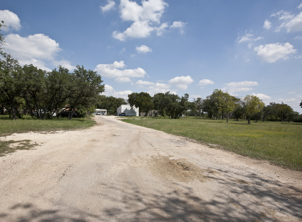 1504 Leander Dr in Leander, TX - Building Photo