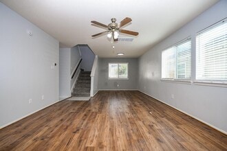 6233 Lone Prairie Way in Katy, TX - Building Photo - Building Photo