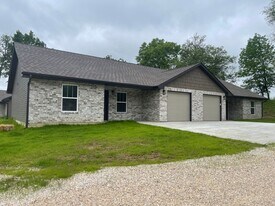 211-223 Cedar Cir in Jackson, MO - Building Photo