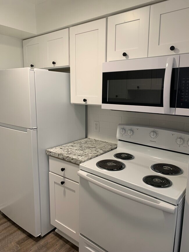 Knollwood Village Apartments in Grand Blanc, MI