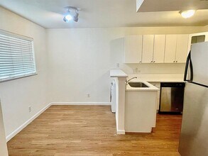 608 Franklin Blvd in Austin, TX - Building Photo - Building Photo