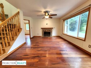 33994-33997 7 Oaks Dr in Scappoose, OR - Building Photo - Building Photo