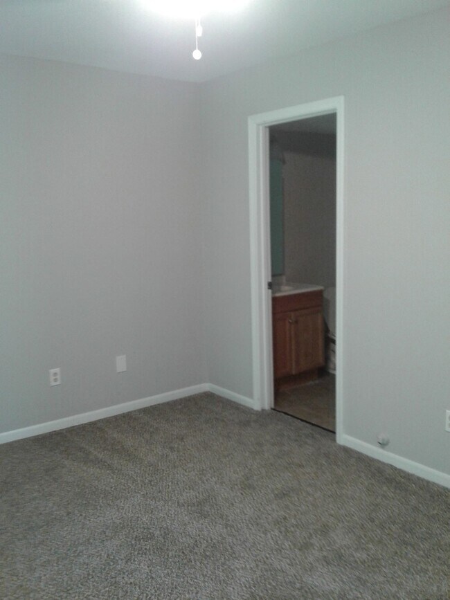 502 Chris Dr in Columbia, MO - Building Photo - Building Photo