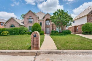 2311 Megan Wy in Arlington, TX - Building Photo