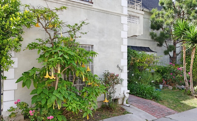 657 S La Jolla Ave, Unit 1