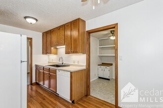 1748 Roanoke St in Wichita, KS - Building Photo - Building Photo