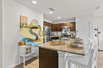 6461 Sweetbay Ln-Unit -101 in Jacksonville, FL - Building Photo - Building Photo