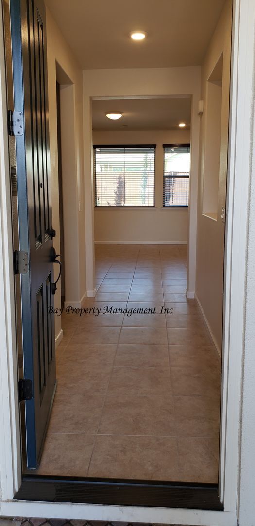 609 Summerfield Dr in Soledad, CA - Building Photo - Building Photo
