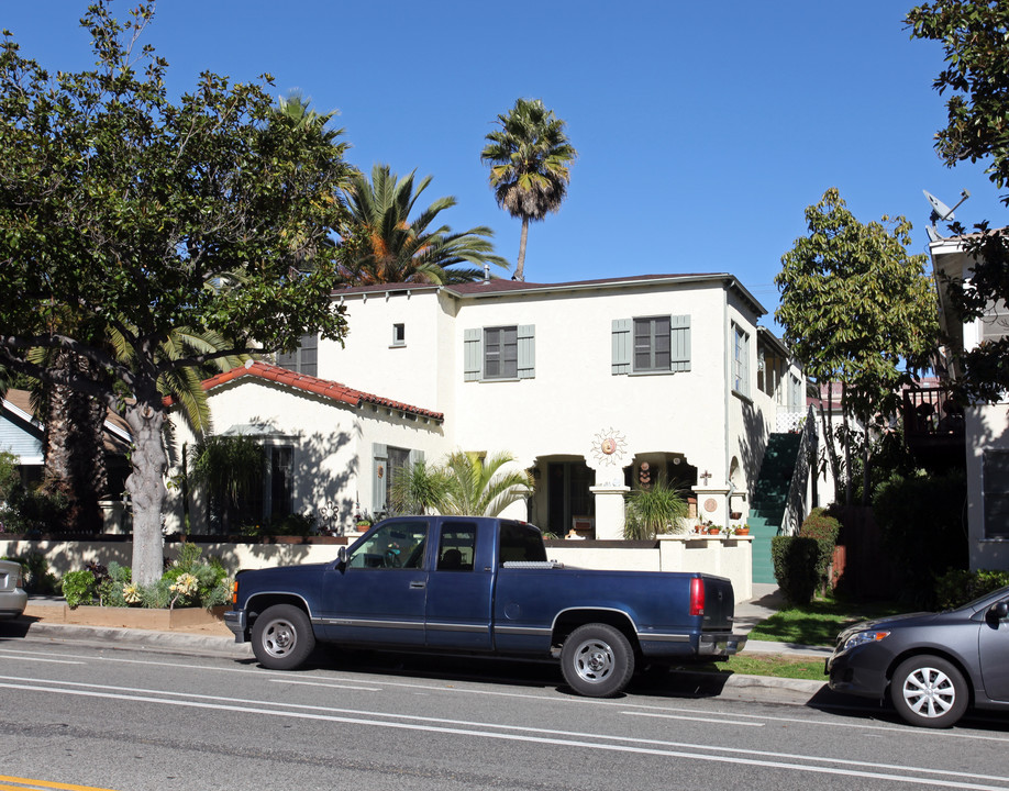 1227 14th St in Santa Monica, CA - Foto de edificio