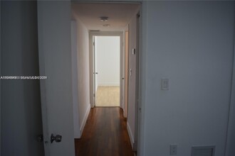 9780 Bay Harbor Terrace in Bay Harbor Islands, FL - Foto de edificio - Building Photo