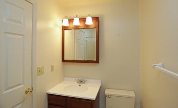 Malta Pointe in Malta, NY - Foto de edificio - Interior Photo
