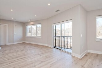 201-205 Randolph Ave in Jersey City, NJ - Building Photo - Building Photo