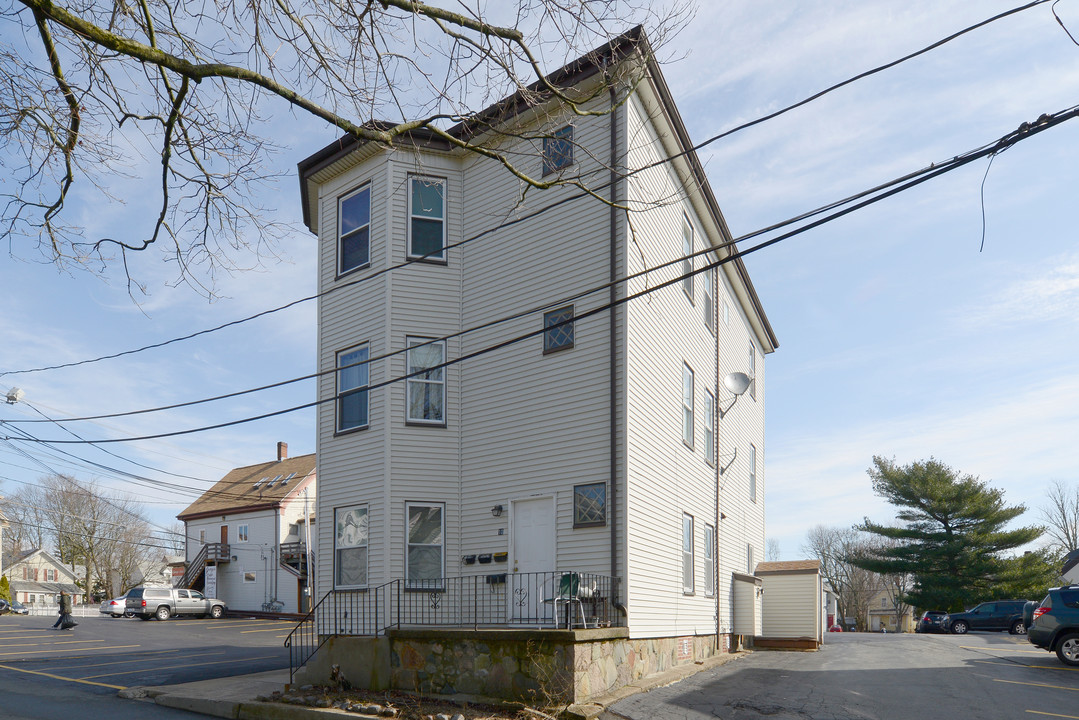 10 Day Ave in Brockton, MA - Building Photo