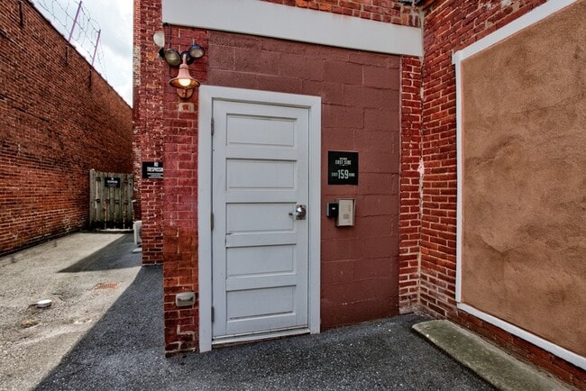 159 E King St in Lancaster, PA - Building Photo - Building Photo