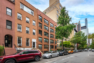 336 E 50th St in New York, NY - Building Photo