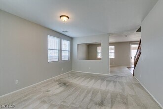 3970 Silver Saber Ct in Las Vegas, NV - Building Photo - Building Photo