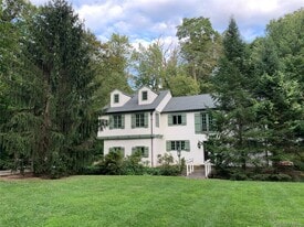 1144 Post Rd in Scarsdale, NY - Building Photo