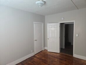 70 Cleveland St in Manchester, NH - Building Photo - Building Photo