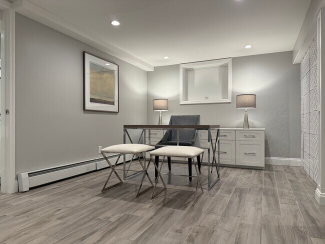 36 Woodfield Ave, Unit 1