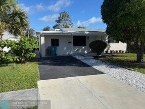 133 SE 13th Ave in Boynton Beach, FL - Building Photo - Building Photo