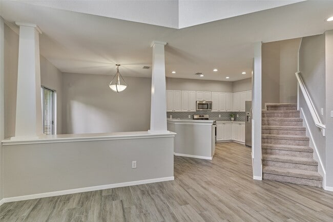 property at 25 Scarlet Woods Ct