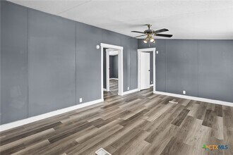 154 Oak Lawn Dr in Bandera, TX - Building Photo - Building Photo