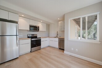 2308 Caballo Ranchero Dr, Unit lower in Diablo, CA - Foto de edificio - Building Photo