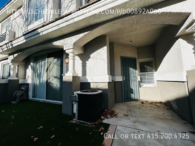 7543 W Liberty Pkwy-Unit -663 in Fontana, CA - Foto de edificio - Building Photo