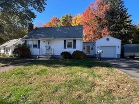 75 Meech Rd in Middletown, CT - Building Photo
