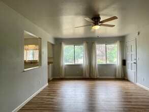 5205 Elm Ln in Redding, CA - Building Photo - Building Photo