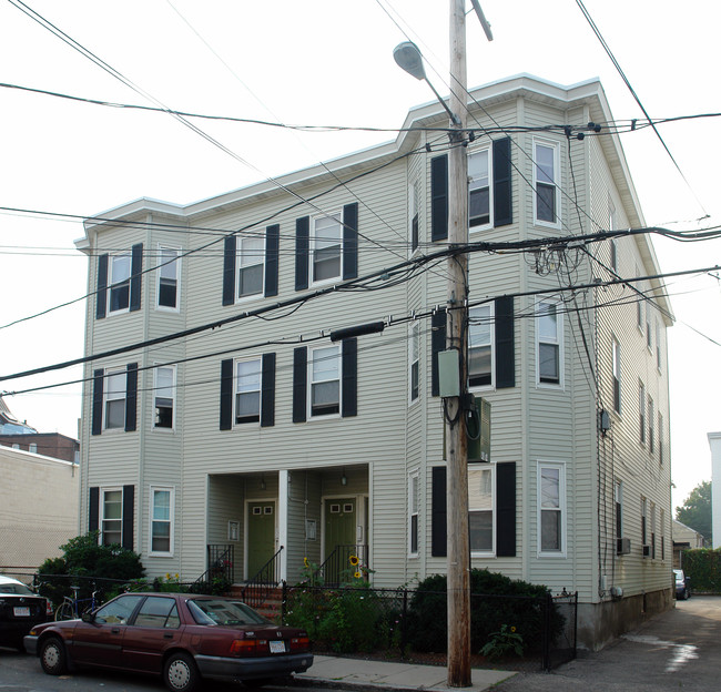 248-254 Elm St in Cambridge, MA - Foto de edificio - Building Photo