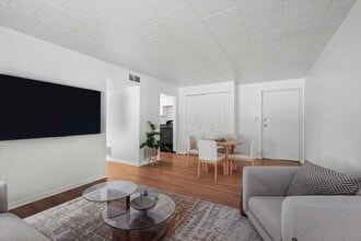 Edgewood Court Apartments in Pittsburgh, PA - Building Photo - Building Photo