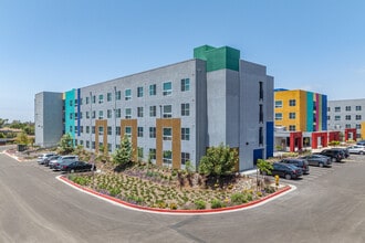 Vista Lane Family Homes - Affordable Housing in San Diego, CA - Foto de edificio - Building Photo