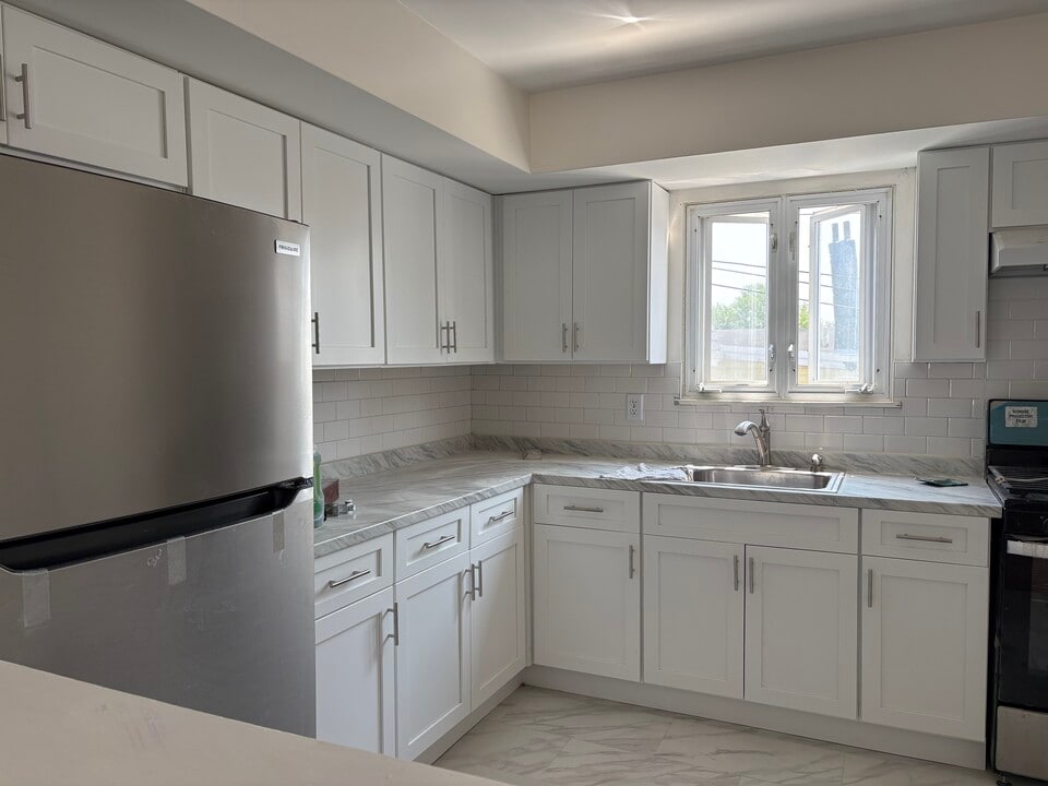 224 71st St in Guttenberg, NJ - Building Photo