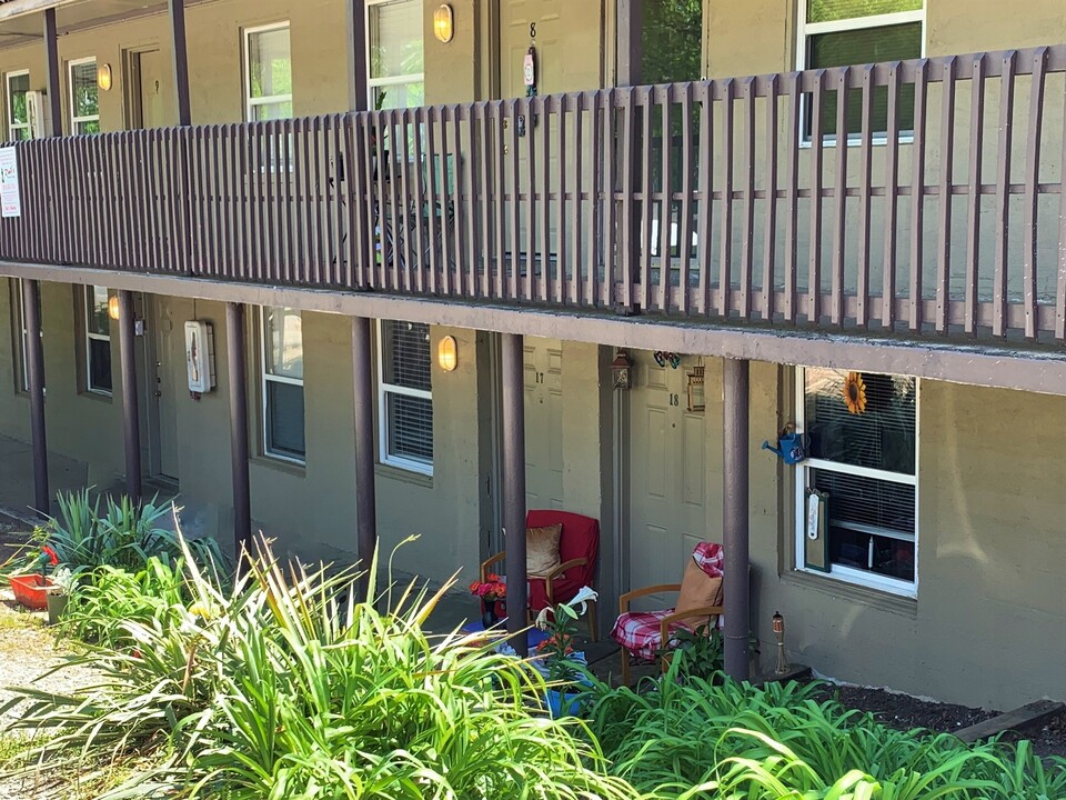 Hickory Bend Apartments in Old Hickory, TN - Building Photo