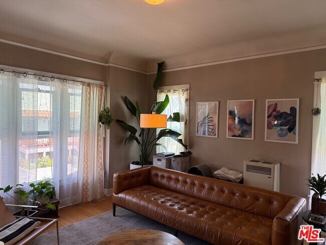 940 Marview Ave in Los Angeles, CA - Building Photo - Building Photo