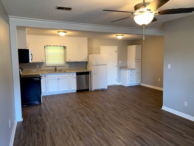 5208 Durinda Ln NW in Huntsville, AL - Building Photo - Building Photo