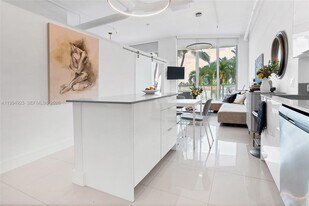 3029 NE 188th St in Aventura, FL - Building Photo